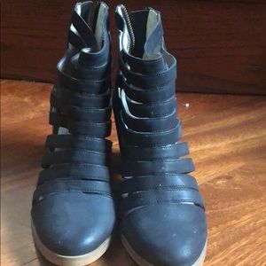 Hinge Dresden Cage Ankle Bootie